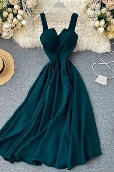 Wedding Guest Dress Fall October, Wedding Guest Dress Casual, Dress Winter Wedding Guest, October Wedding Guest Outfits, Wedding Guest Dress Winter, Wedding Guests Dress, Dress Plus Size Wedding Guest, Guest Dresses Cocktail, Wedding Guest Dress Plus Size