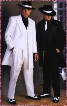 15 Chambelanes, Hot Cholos, Zoot Suit Wedding, Shyvana League Of Legends, White Jeans For Men, Gangster Wedding, White Tuxedo Wedding, Mafia Party, Chicano Culture