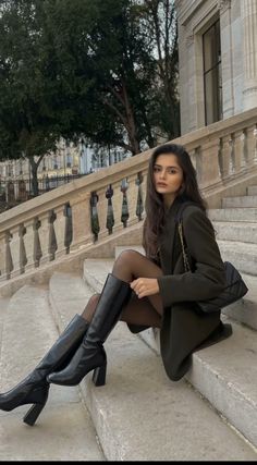 Black Knee High Boots Outfit, Heels Boots Outfit, Black Boots Outfit, Winter Fashion Outfits Casual, 가을 패션, Winter Fashion Outfits, Preppy Outfits, Boots Outfit, Fall Winter Outfits