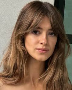 Daisy Edgar-Jones's "Boho Fringe" Is Summers Chicest Hair Trend | Who What Wear UK Daisy Edgar Jones, Summer Hair Trends, Boho Fringe, Long Brown Hair, Fringe Hairstyles, Hairstyle Look, Hair Envy, Big Hair, Hair Skin