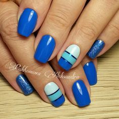 Blue manicure Striping Nail Art, Blue Manicure, Art Deco Nails, Squoval Nails, Dot Nail Art, Stylish Nails Designs, Cute Nail Art Designs, Pretty Nail Designs, Dots Nails