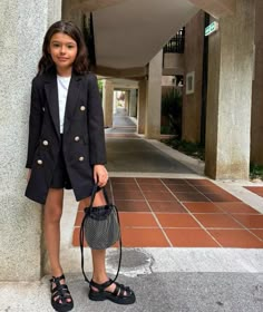 Rich Girl Outfit, Spring Outfits Kids, Maya Basol, 1 September, Trendy Fashion Tops, Girl Celebrities, Paris Outfits, August 8, Kids Outfits Girls