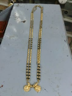 Long Mangalsutra Designs Gold Latest, Maharashtrian Long Mangalsutra Designs, Pahadi Mangalsutra Design, Konkani Mangalsutra, Mangalsutra Taali Design, Jadtar Mangalsutra Design, Long Mangalsutra, Antique Necklace Gold, Fashion Jewelry Necklaces Gold