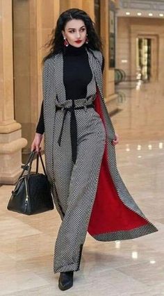 Hijab Styles, Outfit Trends, Business Outfit, Work Attire, Ponchos, Look Fashion, Hijab Fashion