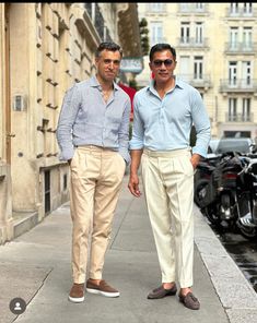 Summer Chique Men, Summer Chique, Mens Formal Outfits, Men Pants Pattern, Summer Wedding Suits, Egypt Culture, Wedding Outfit Men, Beige Pants