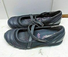 Preowned in very good condition Skechers Black Leather Mary Jane Athletic Sneaker Walking Women's Shoe 8.5M 38.5 Black Leather Fabric, Walking Women, Shoes Skechers, Hi Top, Boy Shoes, Pumps Flat, Skechers Shoes, Athletic Sneakers