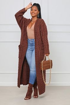 Winter Crochet Loose Long Twist Sweater Cardigan Vinter Mode Outfits, Skirt Styling, Cute Sweater Outfits, Winter Mode Outfits, Chique Outfit, Looks Jeans, Warm Cardigan, Houndstooth Skirt, Autumn Look