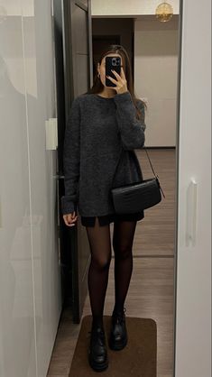 Skandinavian Fashion, Fashion Goals, Looks Street Style, Looks Black, Tights Outfit, Mode Inspo, Autumn Outfit, 가을 패션, Looks Style