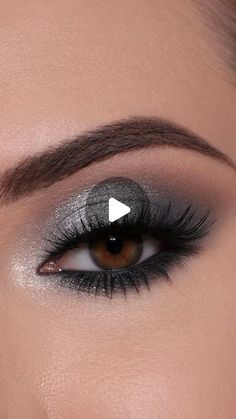 Smoky Blue Eyes, Smokey Eye Glam Tutorial, Makeup Looks For Grey Hair, Grey Eyeshadow Tutorial, How To Make Smokey Eyes, Grey Eye Makeup Looks, Grey Eyeshadow Looks Step By Step, Silver Eye Makeup Look, Smokey Grey Eye Makeup