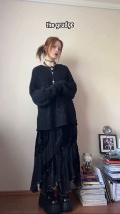 Burtonesque Outfits, Gothic Winter Outfits Cold, Soft Goth Outfits Winter, Casual Goth Winter Outfit, Cold Goth Outfits, Goth Autumn Outfit, Goth Outfits Simple, Fall Outfits Goth, Casual Goth Outfits Women