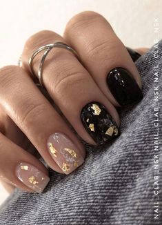 Short Nails Modern Design, Gel Nails With Foil Flakes, Dark Elegant Nails, Gel Nails Design Ideas, Work Nails, Foil Nails, Pretty Acrylic Nails, Chic Nails