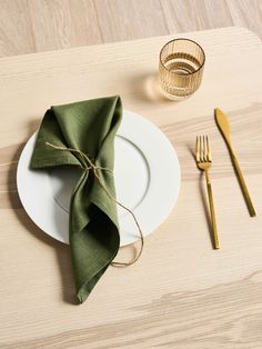 Our superb-quality pure linen napery will bring a timeless look to your table. Learn More size guide Brown Napkins, Purple Napkins, Napkin Christmas, Wedding Party Table Decorations, Handmade Napkins, Green Napkins, Cotton Wedding, Printed Napkins, Cloth Napkin