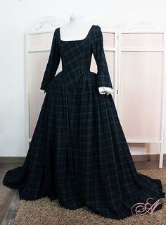 Celtic Dress, Outlander Costumes, The Outlander, Period Outfit, Tartan Dress, Outlander Series