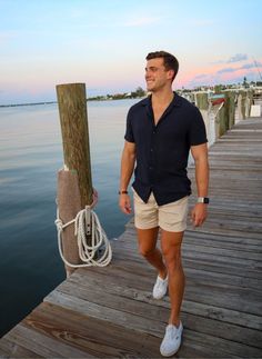 Mens Cruise Outfits, Hawaii Outfits, Mens Casual Outfits Summer, Stylish Men Casual