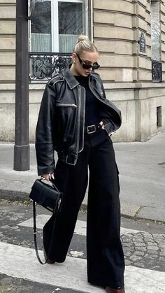 Cargo Pants Outfit, Leather Jacket Outfits, Vintage Leather Jacket, Leather Jackets Women