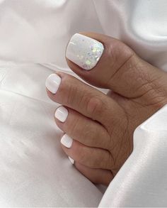 Best Glitter Toe Nails Designs ideas - Ice Cream whispers Clara Cute Pedicure Ideas Toenails White, Pedicure Ideas White Glitter, Pearl White Pedicure Toenails, White And Glitter Pedicure, Bachelorette Pedicure, White Sparkle Pedicure, Acrylic Toenail Designs, Toenails For Wedding, Pedicure White Toenails