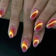 Funky Nails Short, Aura Chrome Nails, Chrome Manicure, Blue Chrome Nails, White Chrome Nails, Aura Nails, Nagellack Trends, Chrome Nails Designs, Shoe Nails