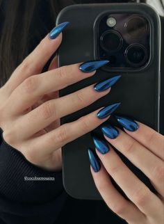 Blue Chrome Nails, Edgy Nails, Her Nails, Blue Nail, Dream Nails, Funky Nails, Pretty Acrylic Nails, Chic Nails