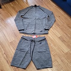 Shorts - New - With Tags- Sz Large- Sfpf Top - Worn Once - Sz Medium - Sfpf Nike Tech Set, Shorts Nike, Nike Tech, Shorts Athletic, Nike Shorts, Nike Black, Men's Nike, Black Nikes, Mens Shorts