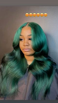 Forest green 😍 Green Frontal Hairstyles, Emerald Wigs Black Women, Platinum Green Hair, Green Human Hair Wig, Wig Fall Colors, Dark Green Hairstyles, Hunter Green Wig, Emerald Green Lace Front Wig, Dark Green Wig Install