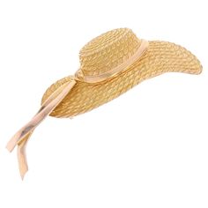 Brooch in 18 karat yellow gold, eagle head hallmark. Signed Kirby Paris, this retro gold brooch represents a woven straw hat and its ribbon. The attachment system is a pin with a safety hook. Width : 4.2 cm approximately, height : 16.5 mm approximately, thickness : 6 mm approximately. Total weight of the jewel : 3,7 g approximately. Authentic antique jewel - French work of the 1960s. Our opinion : an interesting and rare theme for this retro brooch. Specialized in antique and creation jewelry si French Hat, Gold Hat, Hat Brooch, Gold Hats, Gold Eagle, Gold Brooch, Big Diamond, Vintage Cameo, Eagle Head