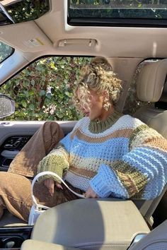 Cozy Cute Outfits Summer, Cold Weather Coastal Outfit, Fall Flower Picking Outfit, Flirty Winter Outfits, East Coast Aesthetic Outfits Winter, Nice Sweater Outfits, Outfits To Wear With Your Hair Up, Cute Cozy Outfits Summer, Beachy Sweater Outfit