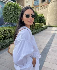 Basma Hamze, Weekend Outfit Ideas, Pics Poses, Instagram Theme Feed, European Summer Outfits, Uni Outfits, Autumn Fits, Look Older, Inspo Pics