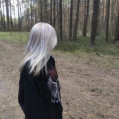 хз Pfps Discord, Y2k Girl, Discord Server, Dream Hair, Pretty Selfies, Grunge Aesthetic, Girl Icons, White Hair, Blonde Girl