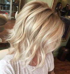 Shoulder Haircuts, Medium Haircuts, Hairstyles Wavy, Hair Textures, Tousled Waves, Hair Women, Haircuts For Fine Hair, Blonde Bobs