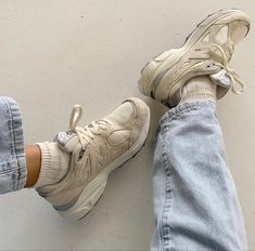 Sneaker Outfits Women, Sneaker Outfits, Tennis Shoes Outfit, Fresh Shoes, Dad Shoes, Shoe Inspiration, Aesthetic Shoes, Women Sneakers, Swag Shoes