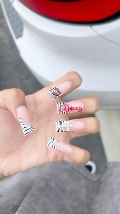 Freestyle Nail Designs, Red Nail Sets, Duck Acrylic Nails, Ed Hardy Nails, Summer Nails Black Women