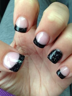 Black glitter nails Black Glitter Nails, Glitter Acrylic Nails, Black Nail Ideas, Rodeo Nails, June Nails, Camo Nails, Black Nails With Glitter, Super Cute Nails, French Tip Nail Designs