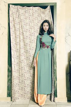 Ao dai                                                                                                                                                                                 More Modern Ao Dai, Light Magenta, Green Slippers, Traditional Gowns