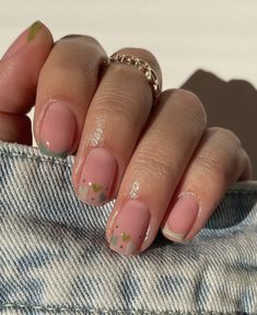 Shellac Nails With Design, Winter Nail Art Designs, Natural Nails Manicure, Paris Nails, Hello Nails, Hippie Nails, Subtle Nails