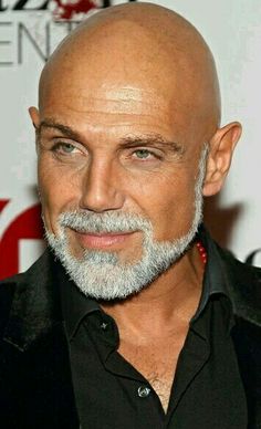 Shave Head, Men's Facial Hair, Mens Facial Hair Styles, Bald Head