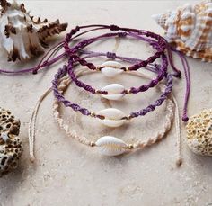 Macrame Shell, Macrame Bracelet Patterns, Seashell Jewelry, Diy Bracelets Patterns, Friendship Bracelets Diy, Festival Jewelry, Hippie Festival