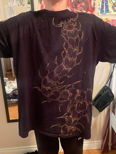 Bleached Anime Shirt, Painting Bleach On Shirt, Green Bleached Shirt, Bleach Shoes Ideas, Bleach On Shirt Art, Bleached Hoodies Ideas, Bleach Graphic Design, Bleach Sweaters Diy, Bleach Painting Clothes Anime