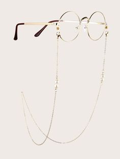 Chains For Glasses, Glasses With Chain, Glasses Chains Aesthetic, Glasses Chain Fashion, Round Glasses With Chain, Cute Glasses With Chain, Chain Glasses Aesthetic