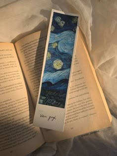 Van gogh starry night bookmark painting aesthetic art art inspiration handmade bookmark flatlays فنسنت فان جوخ, Creative Bookmarks, Arte Van Gogh, The Starry Night, Van Gogh Art, Bookmarks Handmade, Bullet Journaling, I Love Books, Book Aesthetic