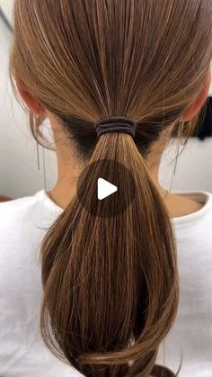 stylishbyamy on Instagram: "The perfect hair style for summer ⛱️ 🌞🌞🌞

#hair #updo #hairtutorial #hairstyles #hairstyle #ponnytail #bun #buntutorial #easyhairtutorial #summer #summervibes #summerstyle #hairtutorials #hairhowto
@hoshimi____k" Summer Hair Updo, Ponytail Tutorial, Perfect Ponytail, Ponytail Hairstyles Easy, Mode Tips, Hair Tutorials Easy, Peinados Fáciles Para Cabello Corto, Hairdo For Long Hair