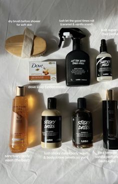 Smelling Good Routine, Sticky Dates Shower Gel, Vanilla Smell Combo, Sticky Dates Lush, Lush Products Aesthetic, You Smell So Good, How To Always Smell Good, Sticky Dates