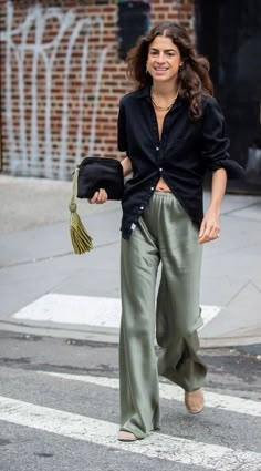 Leandra Medine Style, August Outfits, Loungewear Outfit, Trouser Outfit, Leandra Medine