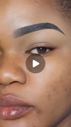 Easy Brow Tutorial, Drawing Eyebrows Makeup, Makeup Looks Eyebrows, Eye Brows For Round Face, Shape Eyebrows Tutorial, Eyebrow Shapes For Face Shape, How To Shape Your Eyebrows, Easy Eyebrows For Beginners, Eye Brows Tutorials