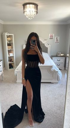 Prom Dress Inspo, Robes Glamour, 2024 Prom, Prom Girl Dresses, Velvet Gown