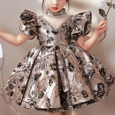 Lehanga Models, Girl Easter Dress, Western Style Dresses, Girls Easter Dresses, Girls Pageant Dresses, Girls Formal Dresses, Kids Fashion Dress