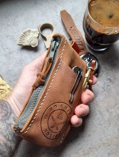 Edc wallet Edc Bags For Men, Leather Tool Pouches, Leather Creations, Edc Wallet, Leather Phone Pouch, Edc Bag, Thor Hammer