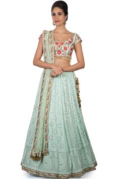 Makeup Ideas Formal, Mint Lehenga, Lucknowi Lehenga, Indian Formals, New Makeup Ideas, Kalki Fashion, Lehenga Blouse Designs, Long Kurti Designs