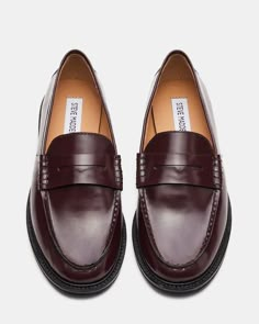 Upgrade your shoe game with the MADISON loafer. Crafted with luxurious leather, this stylish shoe adds a touch of sophistication to any outfit. Step into comfort and class with every step. 1 inch heel height Leather upper material Leather lining Leather sock Synthetic sole Imported Burgundy Loafers Outfit, Loafers Outfit Women, Burgundy Loafers, Loafers Outfit, Campus Style, Brown Loafers, The Madison, Leather Socks, Grey Outfit