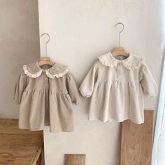 Product ID: BB44640  Material: 100% Cotton  Color: Beige, Brown      Size Chart        Size (Age)    Height (CM)   Weight (KG)        6-9M     65-70     7-9        9-12M     70-75     9-11        12-15M     75-85     11-13        15-24M     90-100     13-15        *Babies grow at their own pace. It's recommended to choose the size that corresponds to your mini's height and weight rather than their age for a much more accurate fit. Please also take delivery time into consideration.  *The parcel only contains the dress. Other pieces or accessories shown are only used for photo props. Peter Pan Dress, Spring Toddler, Peter Pan Collar Dress, Winter Mode, Corduroy Dress, Casual Lace, Toddler Girl Dresses, Girl Pattern, Pan Collar