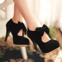 Cute Black Bow High Heels Fashion Shoes on Storenvy Shoes With Bows, Kasut Tumit Tinggi, Hak Tinggi, Platform High Heels, Rilakkuma, Fashion High Heels, Black High Heels, Crazy Shoes, Shoe Obsession